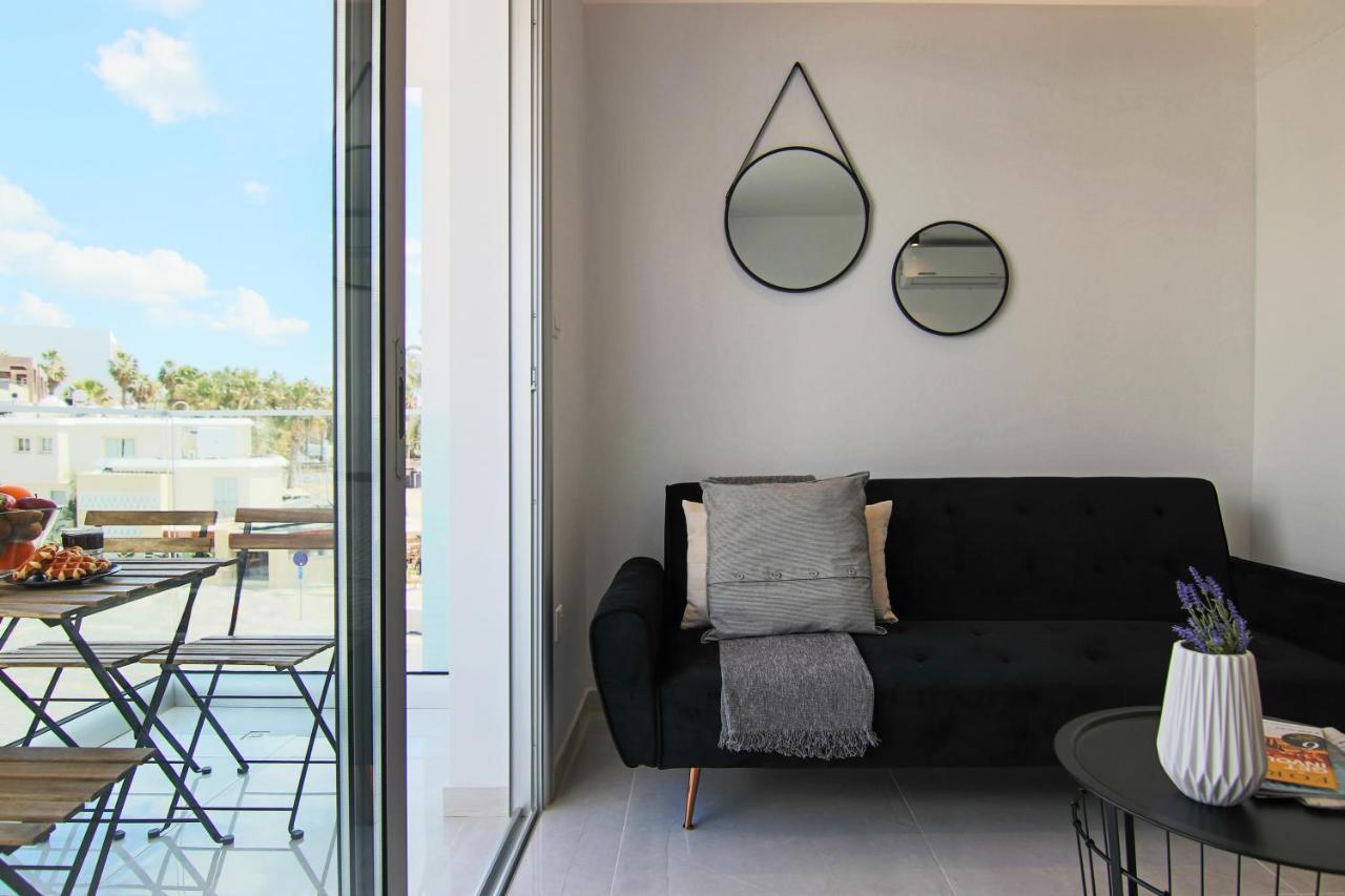Apartment Phaedrus Living Seaside Luxury Flat Athina 108