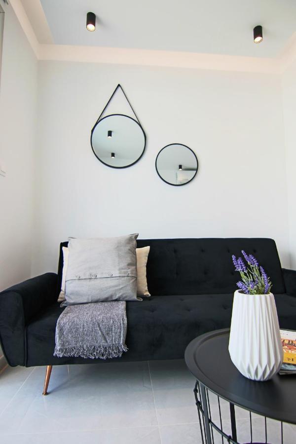 Phaedrus Living Seaside Luxury Flat Athina 108 Apartment